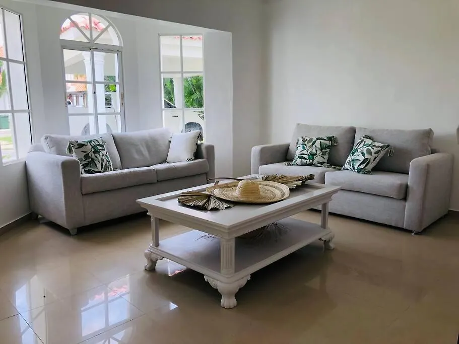 Hermosa Villa En Metro Country Club Juan Dolio San Pedro de Macorís