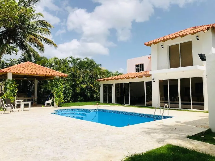 Hermosa Villa En Metro Country Club Juan Dolio San Pedro de Macorís