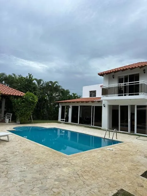 Hermosa Villa En Metro Country Club Juan Dolio San Pedro de Macorís